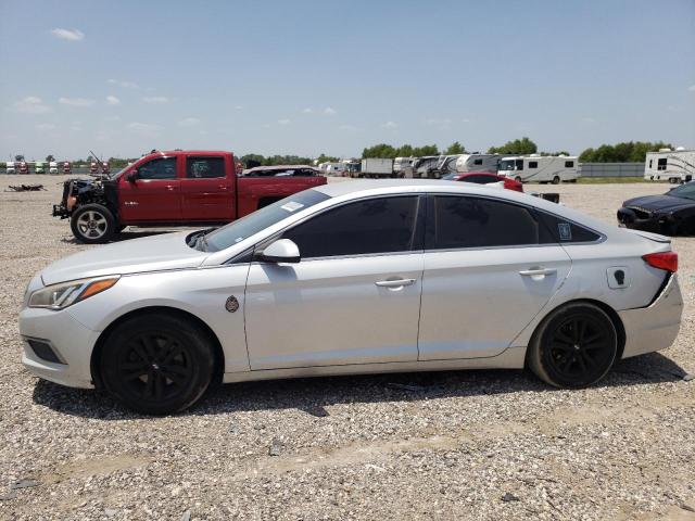 HYUNDAI SONATA SE 2017 with VIN 5NPE24AF3HH470323 - Photo from auction