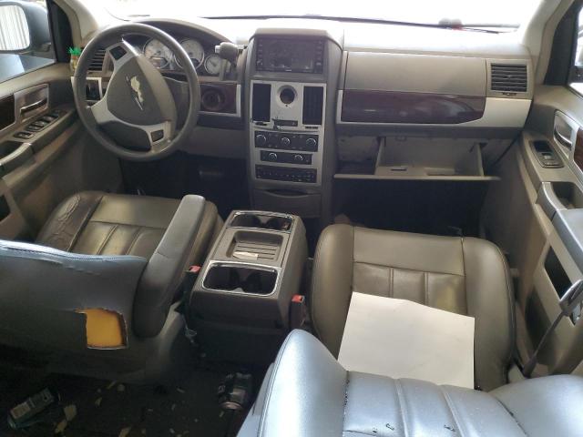 Photo 8 from auction – 2010 CHRYSLER TOWN & COU with VIN 2A4RR5DX0AR241639