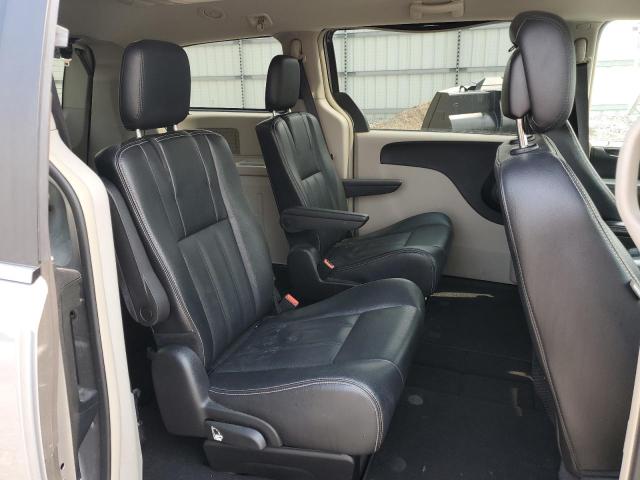 Photo 10 from auction – 2015 CHRYSLER TOWN & COU with VIN 2C4RC1BG5FR695850