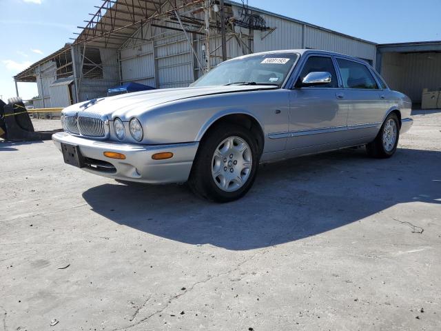 JAGUAR VANDENPLAS 2002 مع رقم تعريف المركبة SAJDA24C82LF40295 - صورة من المزاد