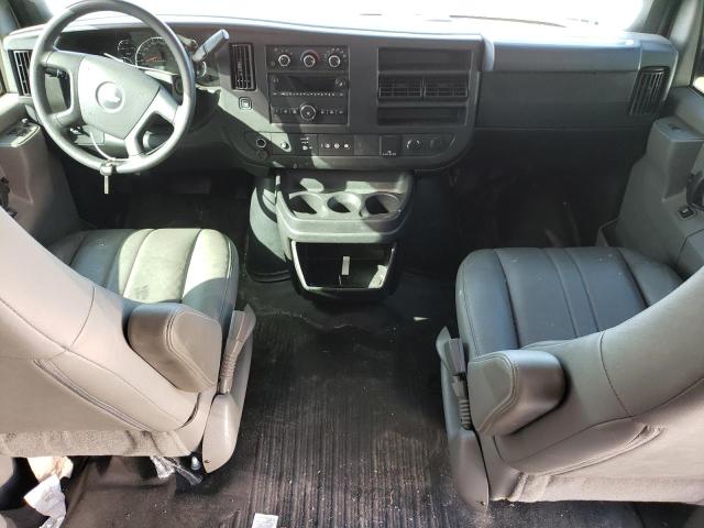 Photo 8 from auction – 2018 CHEVROLET EXPRESS G2 with VIN 1GCWGBFG3J1206110