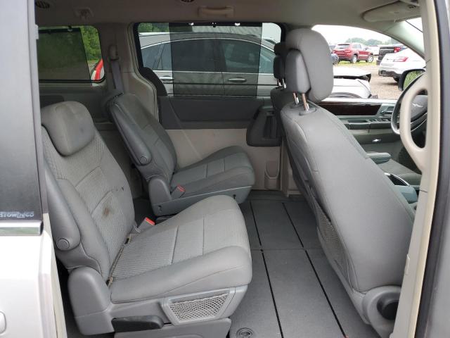 Photo 11 from auction – 2010 CHRYSLER TOWN & COU with VIN 2A4RR5D11AR344886