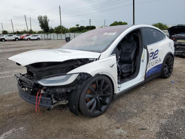 TESLA MODEL X 2018 с VIN 5YJXCBE22JF121126 - Снимка от търг