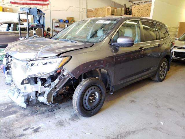 HONDA PILOT EXLN 2017 with VIN 5FNYF6H74HB037913 - Photo from auction