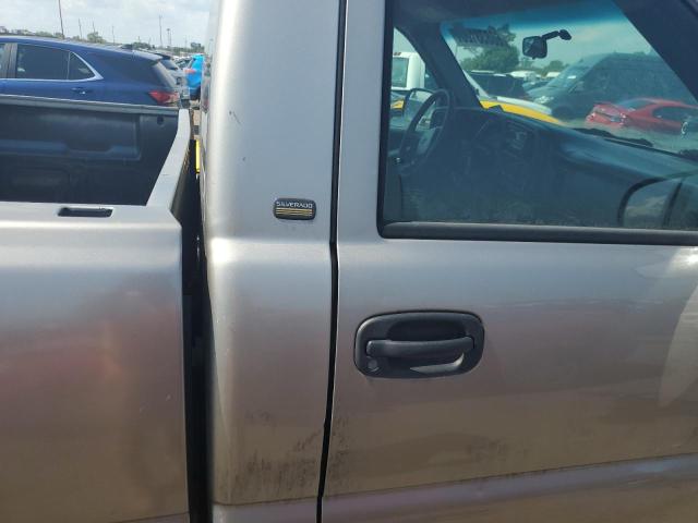 Photo 10 from auction – 2002 CHEVROLET SILVERADO with VIN 1GCHK24UB2Z162656