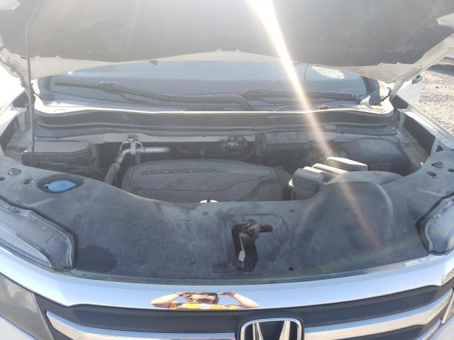 Photo 12 from auction – 2016 HONDA PILOT LX with VIN 5FNYF6H10GB021072