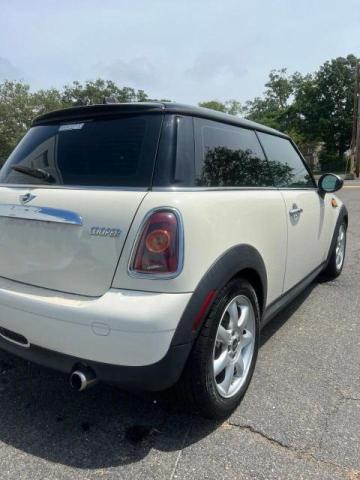 Photo 4 from auction – 2009 MINI COOPER with VIN WMWMF33509TW72982