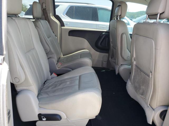 Photo 11 from auction – 2013 CHRYSLER TOWN & COU with VIN 2C4RC1BG9DR652805