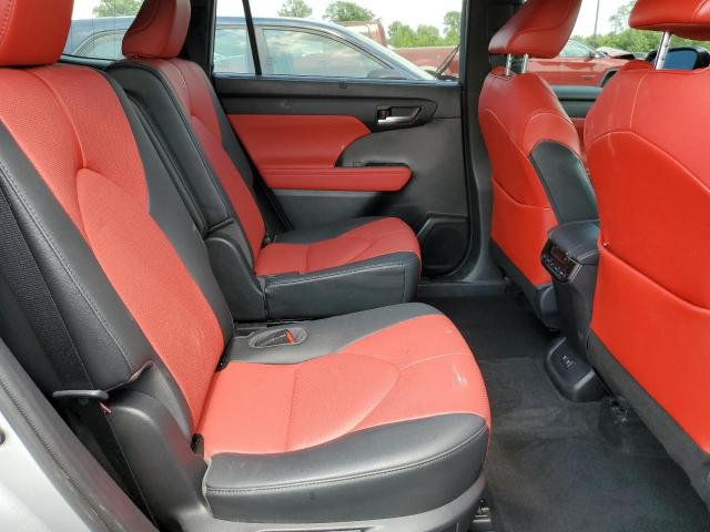 Photo 11 from auction – 2021 TOYOTA HIGHLANDER with VIN 5TDLZRBHXMS095129