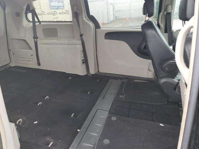 Photo 11 from auction – 2014 CHRYSLER TOWN & COU with VIN 2C4RC1BG7ER111382