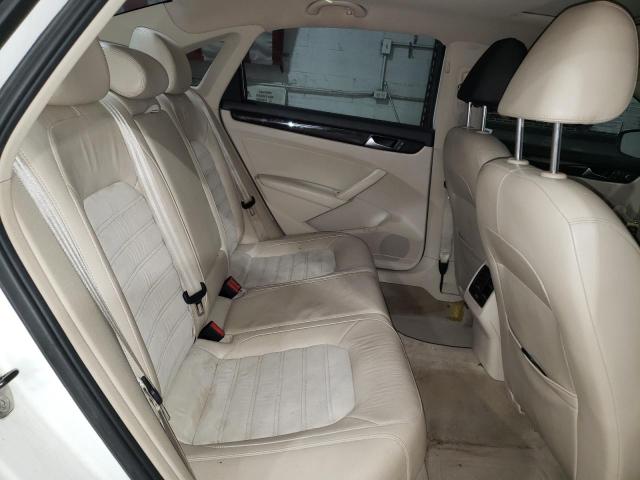 Photo 10 from auction – 2014 VOLKSWAGEN PASSAT SEL with VIN 1VWCS7A38EC033680