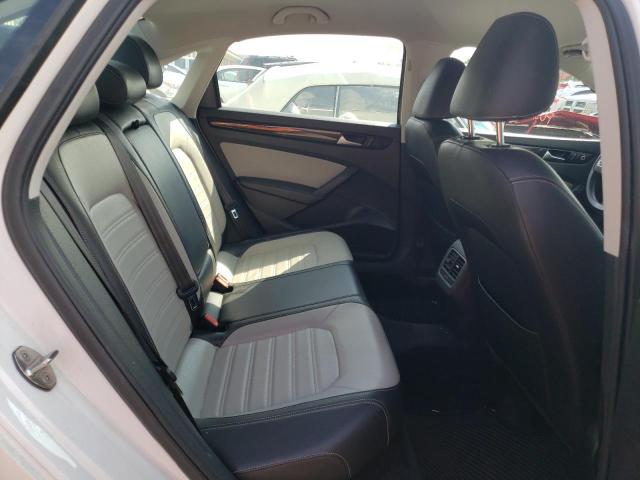 Photo 10 from auction – 2015 VOLKSWAGEN PASSAT SE with VIN 1VWBS7A33FC071220