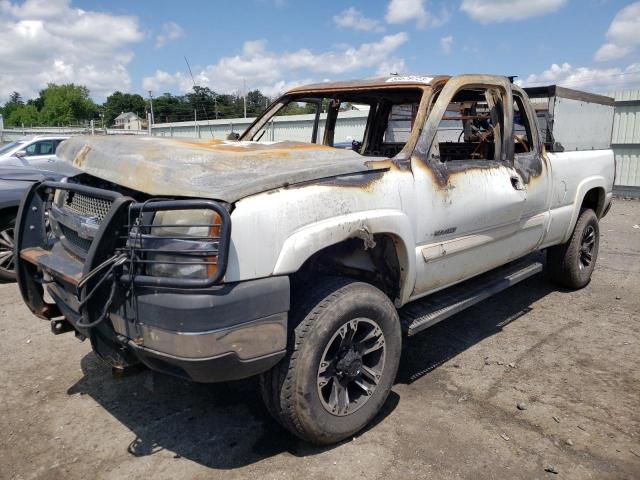 CHEVROLET silverado 2005 with VIN 1GCHK29UX5E119389 - Photo from auction