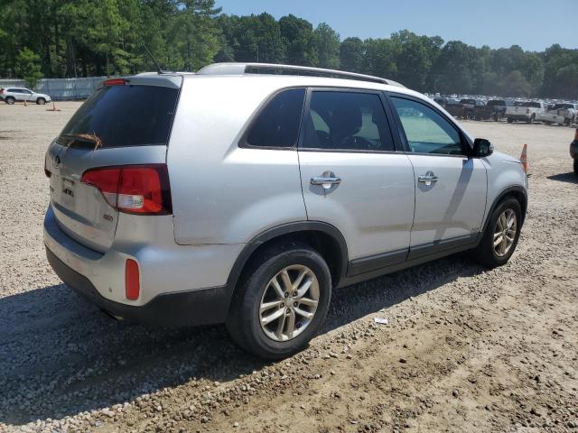 Photo 3 from auction – 2015 KIA SORENTO LX with VIN 5XYKTCA68FG584669