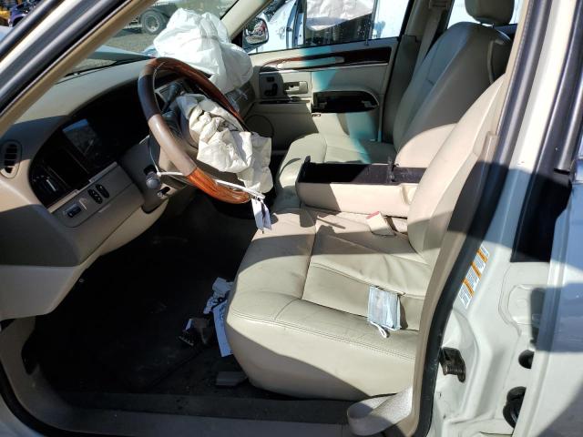 Photo 7 from auction – 2004 LINCOLN TOWN CAR U with VIN 1LNHM83W94Y649546