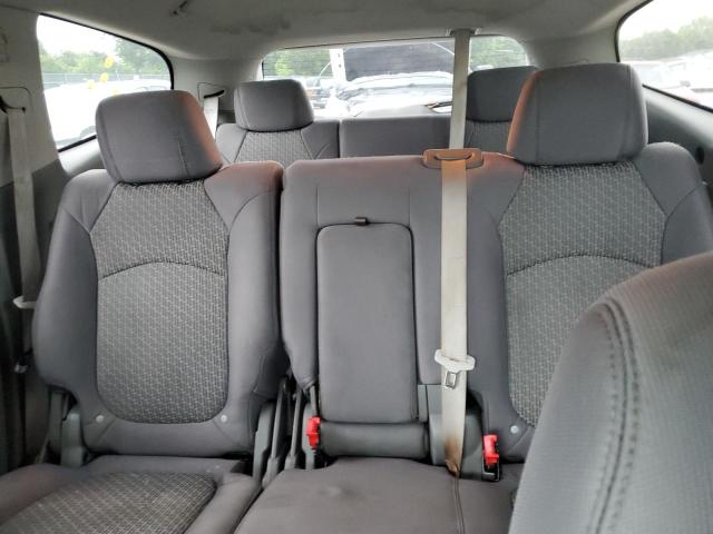 Photo 10 from auction – 2010 CHEVROLET TRAVERSE L with VIN 1GNLREED8AJ232487