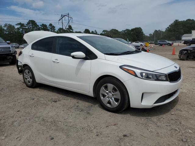 Photo 4 from auction – 2017 KIA FORTE LX with VIN 3KPFK4A7XHE071829