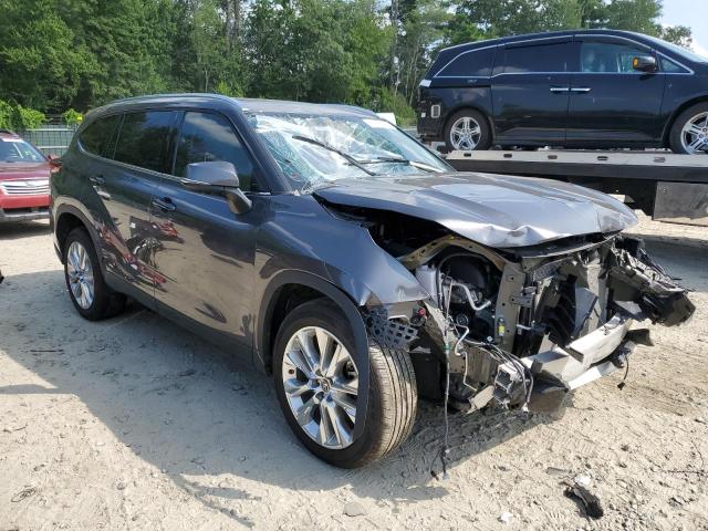 Photo 4 from auction – 2022 TOYOTA HIGHLANDER with VIN 5TDYZRAH6NS104885