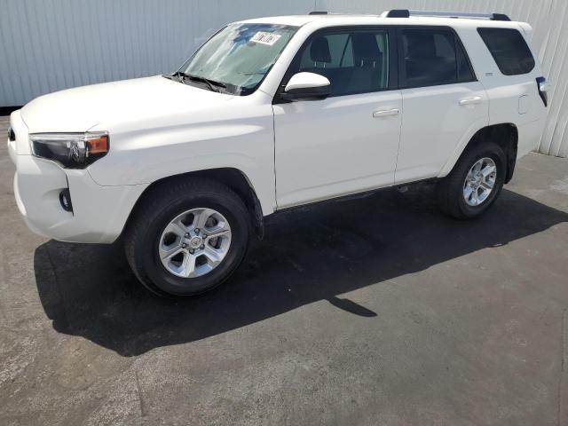 TOYOTA 4RUNNER SR 2022 with VIN JTEMU5JR8N6032274 - Photo from auction