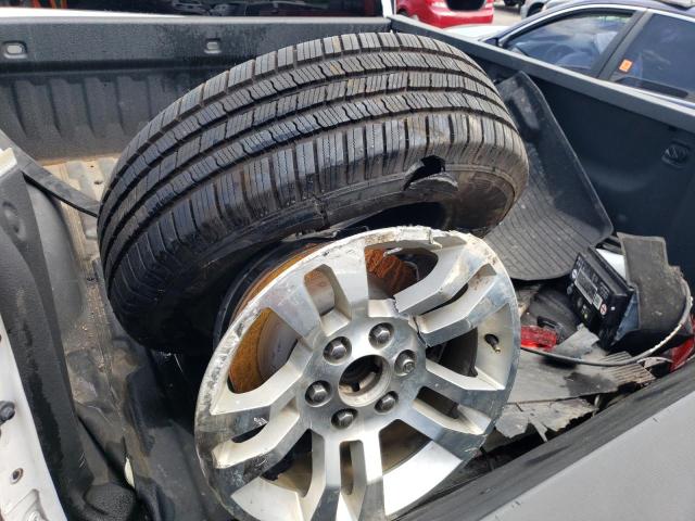 Photo 13 from auction – 2018 CHEVROLET SILVERADO with VIN 3GCUKREC4JG153884