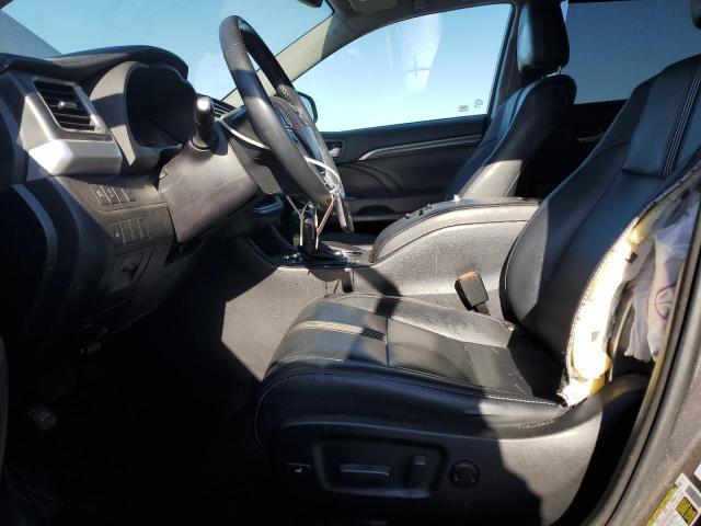 Photo 7 from auction – 2018 TOYOTA HIGHLANDER with VIN 5TDJZRFH0JS528499