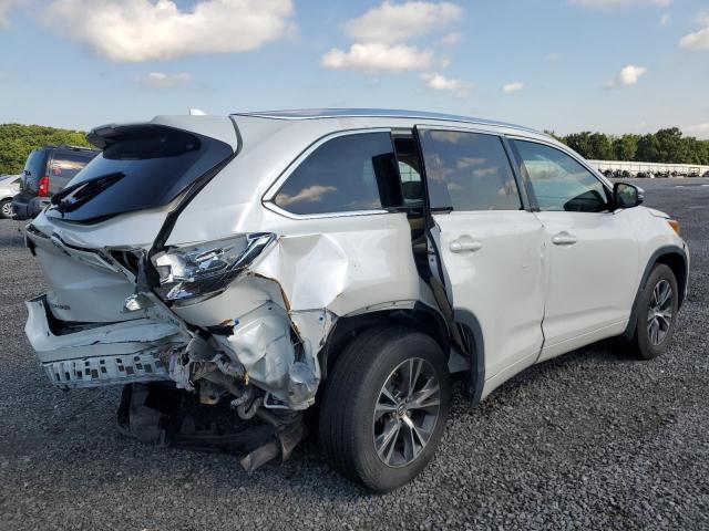 Photo 3 from auction – 2016 TOYOTA HIGHLANDER with VIN 5TDJKRFH1GS305773