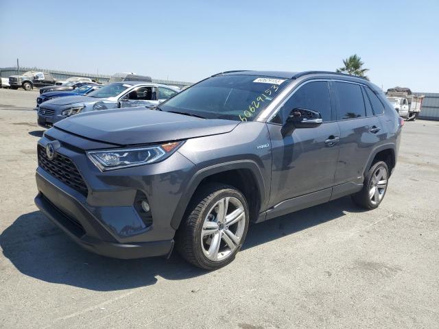 TOYOTA RAV4 XLE 2021 with VIN 2T3R6RFV6MW010403 - Photo from auction