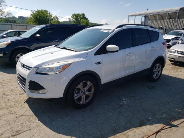 FORD ESCAPE 2016 مع رقم تعريف المركبة 1FMCU0GX8GUC05262 - صورة من المزاد