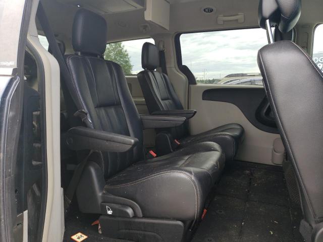 Photo 11 from auction – 2014 CHRYSLER TOWN & COU with VIN 2C4RC1BG3ER165701