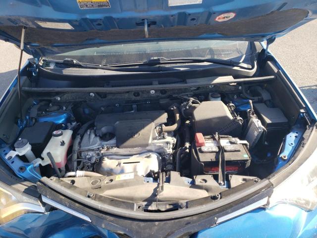 Photo 12 from auction – 2017 TOYOTA RAV4 LE with VIN JTMBFREV3HJ712704