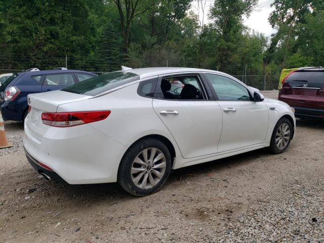 Photo 3 from auction – 2018 KIA OPTIMA LX with VIN 5XXGT4L31JG269725