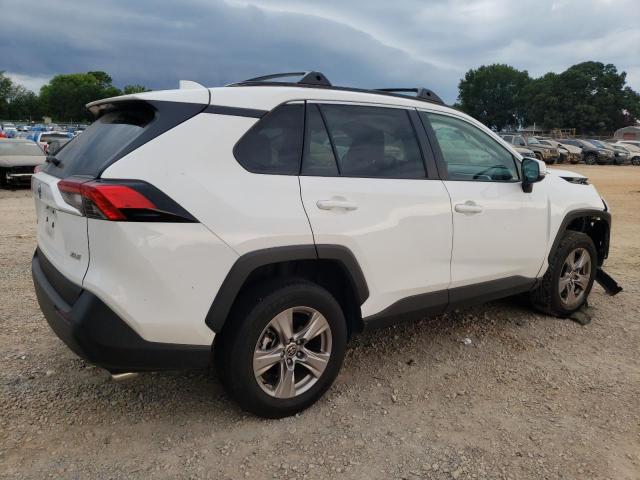 Photo 3 from auction – 2022 TOYOTA RAV4 XLE with VIN 2T3W1RFV8NC188043