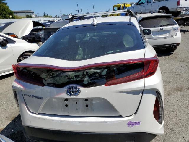 Photo 6 from auction – 2018 TOYOTA PRIUS PRIM with VIN JTDKARFP7J3100028