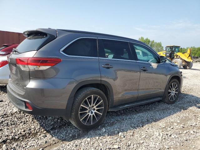 Photo 3 from auction – 2018 TOYOTA HIGHLANDER with VIN 5TDKZRFH5JS530138