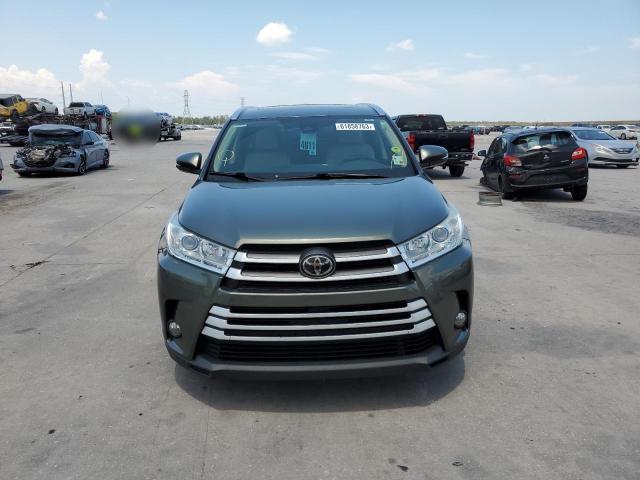Photo 5 from auction – 2018 TOYOTA HIGHLANDER with VIN 5TDKZRFH0JS262549