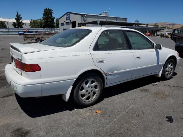 Photo 3 from auction – 2001 TOYOTA CAMRY LE with VIN 4T1BF22K81U958004
