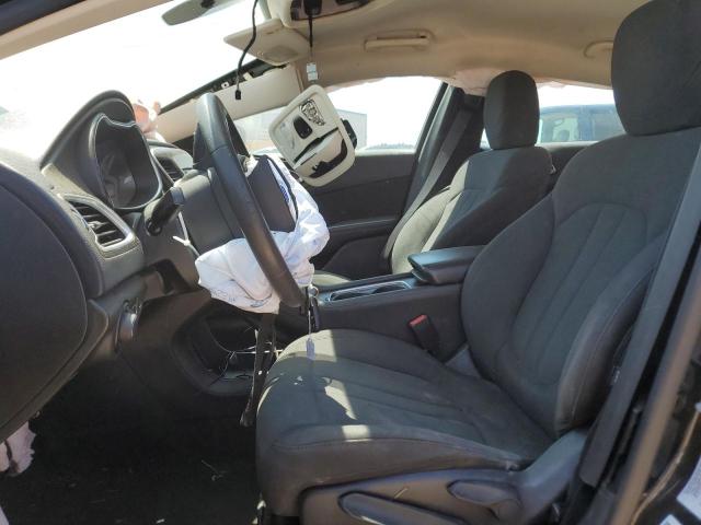 Photo 7 from auction – 2016 CHRYSLER 200 LIMITE with VIN 1C3CCCAB9GN168792