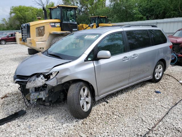TOYOTA SIENNA LE 2018 with VIN 5TDKZ3DC5JS945920 - Photo from auction