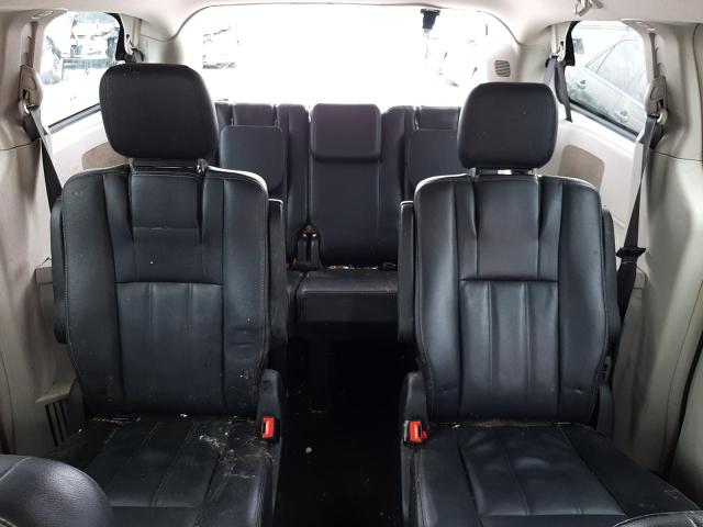 Photo 10 from auction – 2015 CHRYSLER TOWN & COU with VIN 2C4RC1BGXFR577132