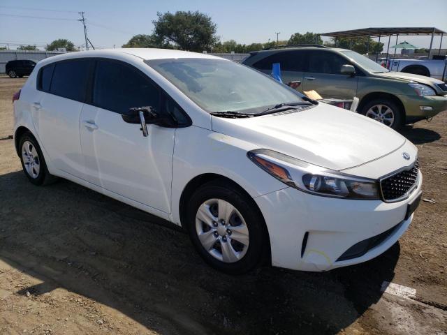 Photo 4 from auction – 2017 KIA FORTE LX with VIN KNAFK5A87H5681159
