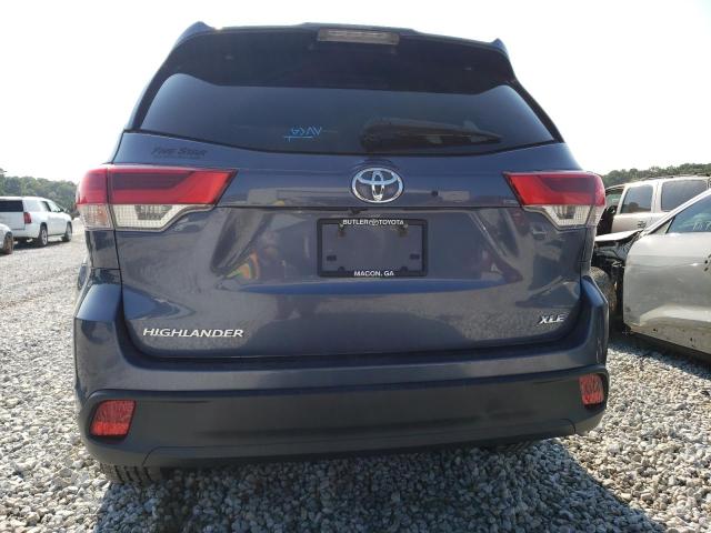 Photo 6 from auction – 2018 TOYOTA HIGHLANDER with VIN 5TDKZRFH3JS243512