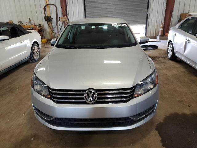 Photo 5 from auction – 2013 VOLKSWAGEN PASSAT S with VIN 1VWAP7A3XDC131813
