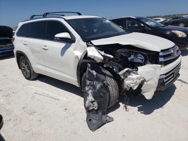 Photo 4 from auction – 2018 TOYOTA HIGHLANDER with VIN 5TDKZRFH8JS534975