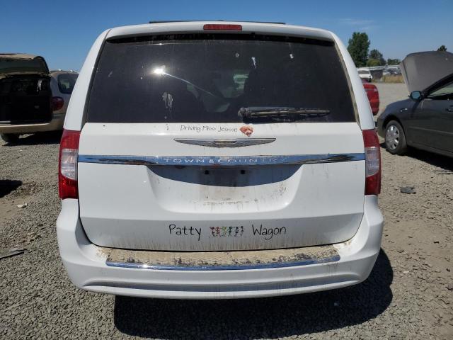 Photo 6 from auction – 2015 CHRYSLER TOWN & COU with VIN 2C4RC1BG8FR699360
