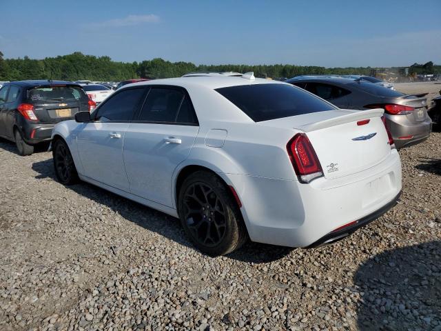 Photo 2 from auction – 2019 CHRYSLER 300 S with VIN 2C3CCABG1KH686136