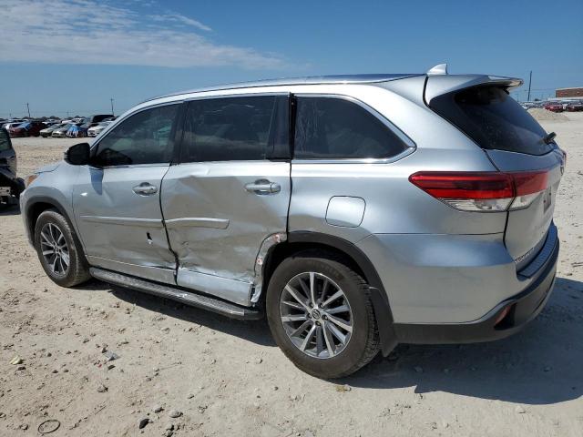 Photo 2 from auction – 2018 TOYOTA HIGHLANDER with VIN 5TDJZRFH0JS554651