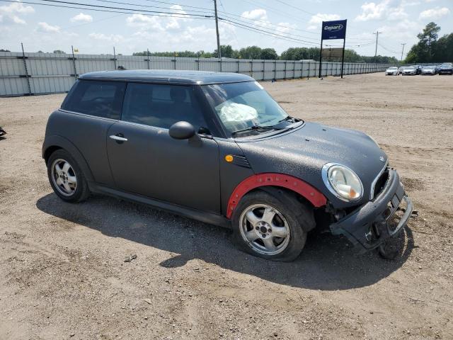Photo 4 from auction – 2008 MINI COOPER with VIN WMWMF33518TU64169