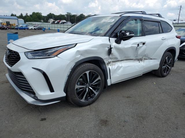TOYOTA HIGHLANDER 2022 with VIN 5TDLZRBH3NS178371 - Photo from auction