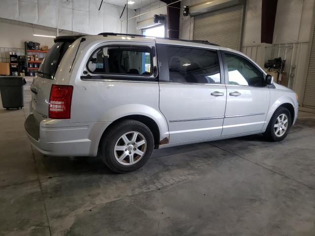 Photo 3 from auction – 2010 CHRYSLER TOWN & COU with VIN 2A4RR8D10AR423130