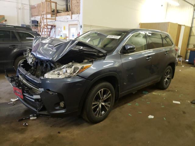 TOYOTA HIGHLANDER 2017 with VIN 5TDBZRFH3HS439945 - Photo from auction